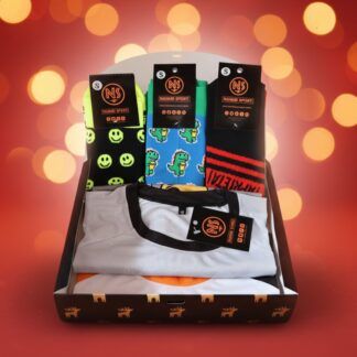 Súper pack running hombre compuesto por 2 camisetas y 3 calcetines técnicos