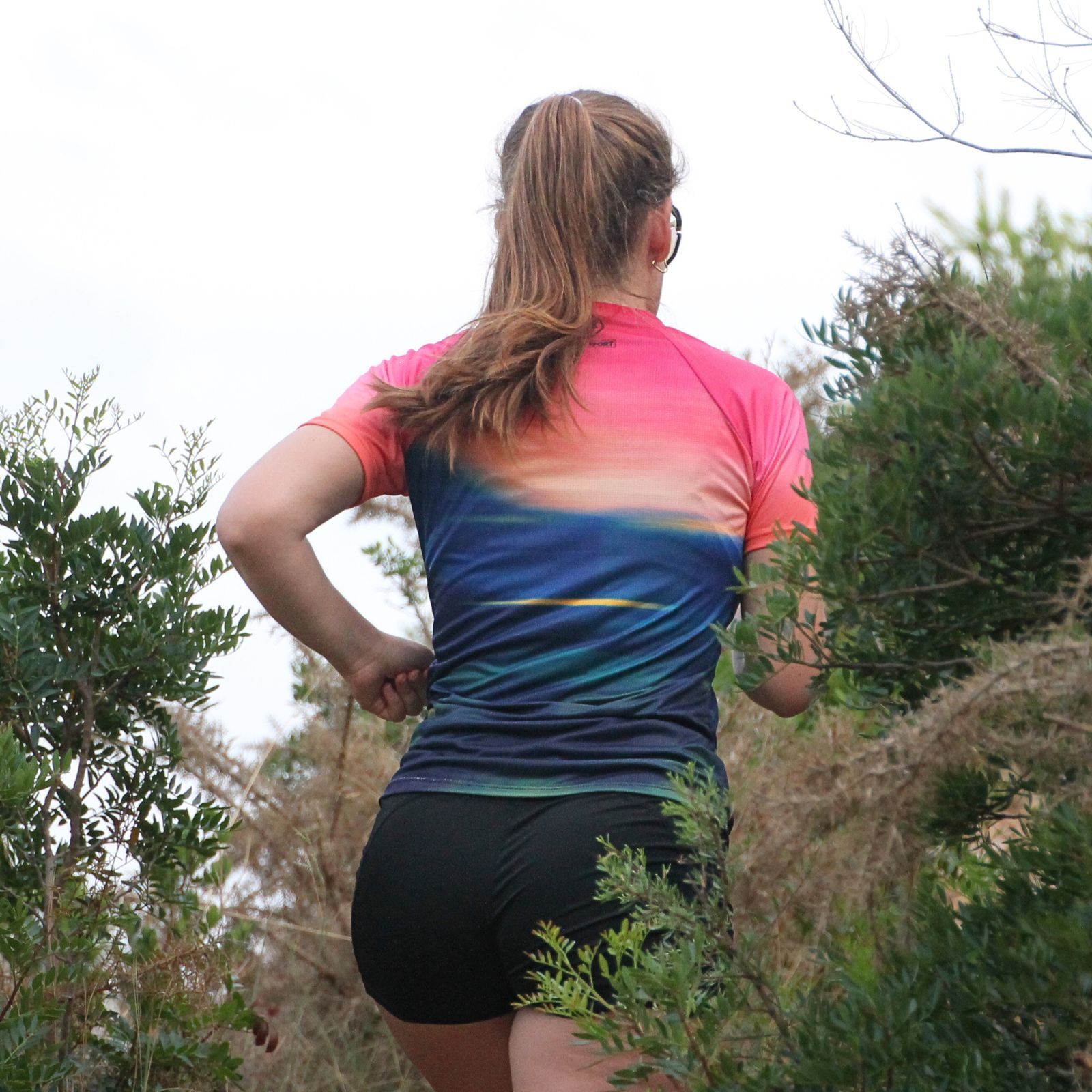 Sunset_Glitch_Mujer camiseta técnica mujer transpirable